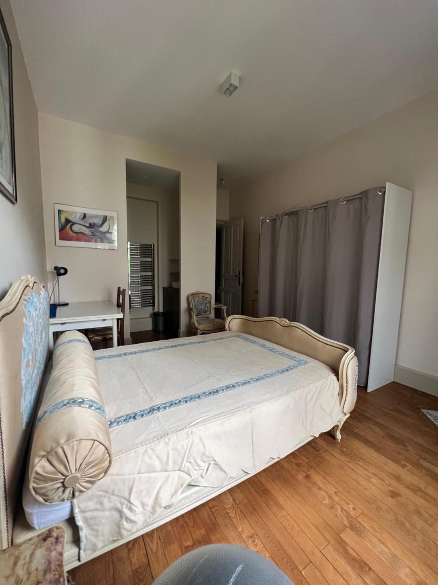 Hyper Centre ,Jolie Chambre Climatisee Avec Parking Securise Gratuit Clermont-Ferrand Esterno foto